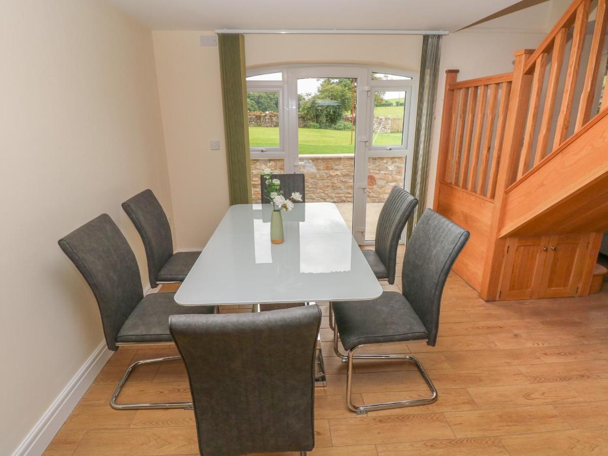 Villa Woodpecker Barn Pontyclun Esterno foto