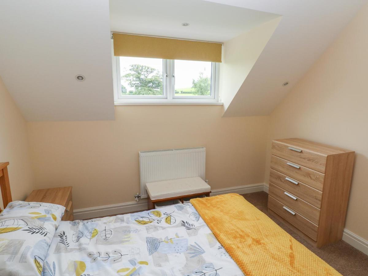 Villa Woodpecker Barn Pontyclun Esterno foto